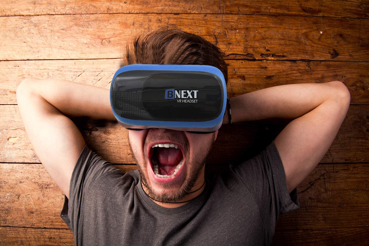 Картинка очки реальности. Очки виртуальной реальности. Очки виртуальной реальности VR. Очки виртуальной реальности на человеке. ВР очки на человеке.